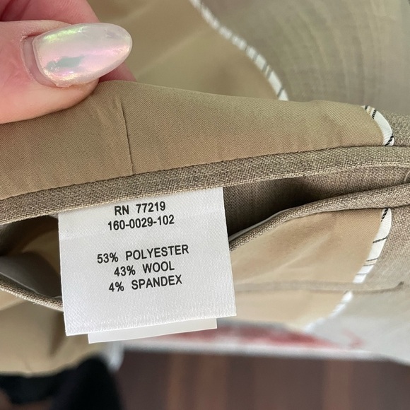 TWINHILL Classic Tan Blazer Size 4 - Picture 5 of 7